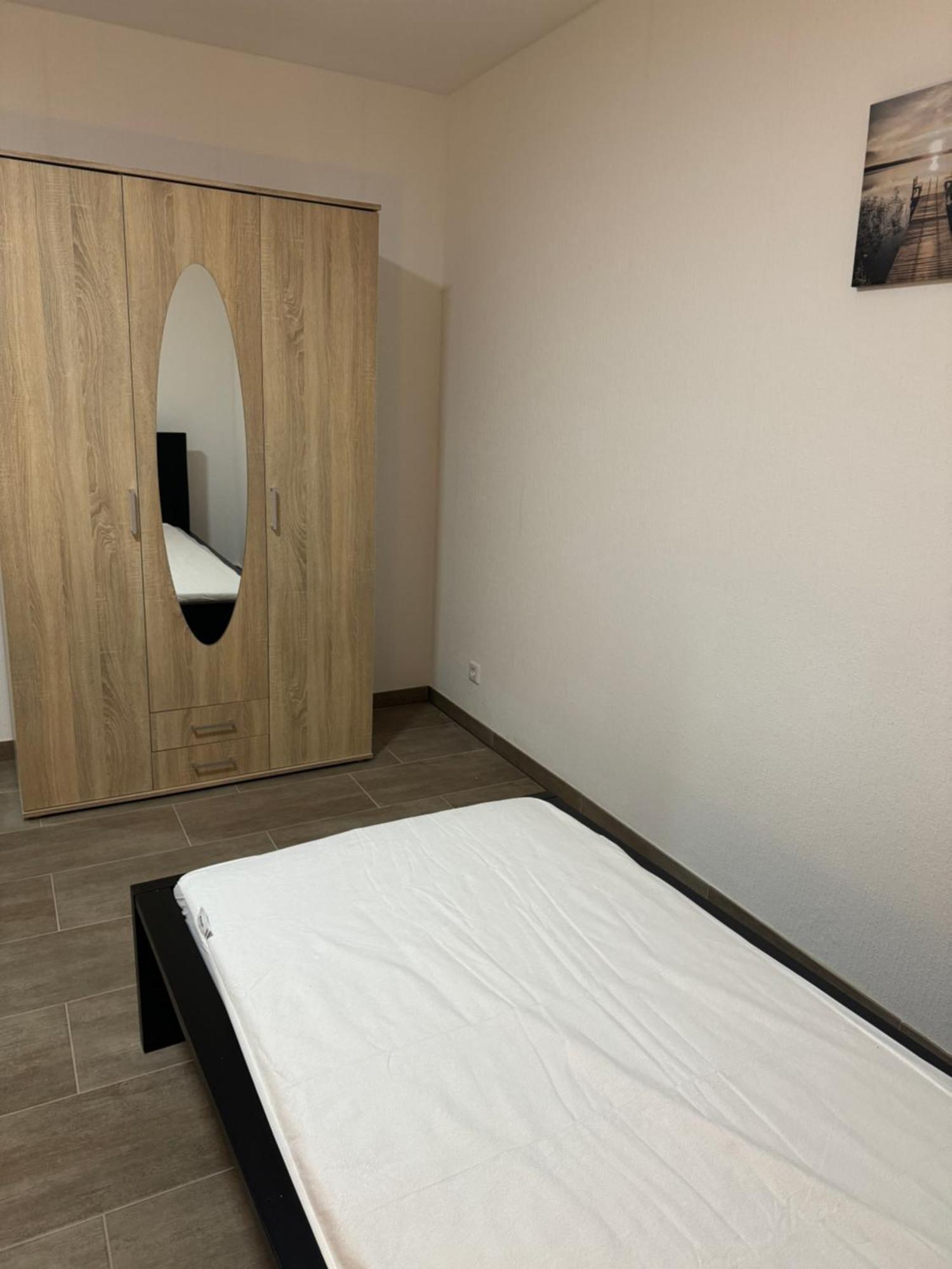 Laras Voll Ausgestattete Gartenwohnung Mit Wlan Und Tv Werne Exterior photo