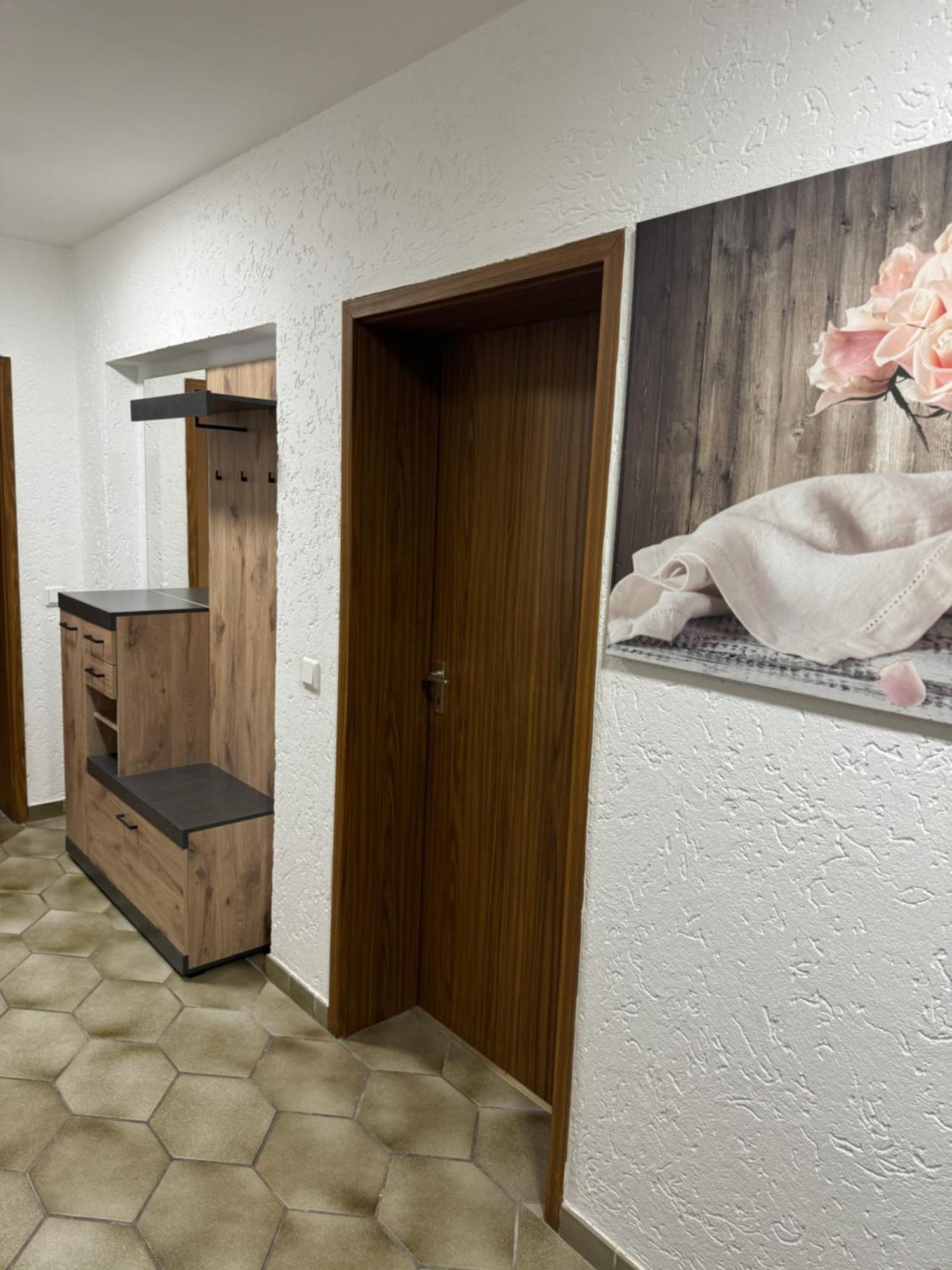 Laras Voll Ausgestattete Gartenwohnung Mit Wlan Und Tv Werne Exterior photo